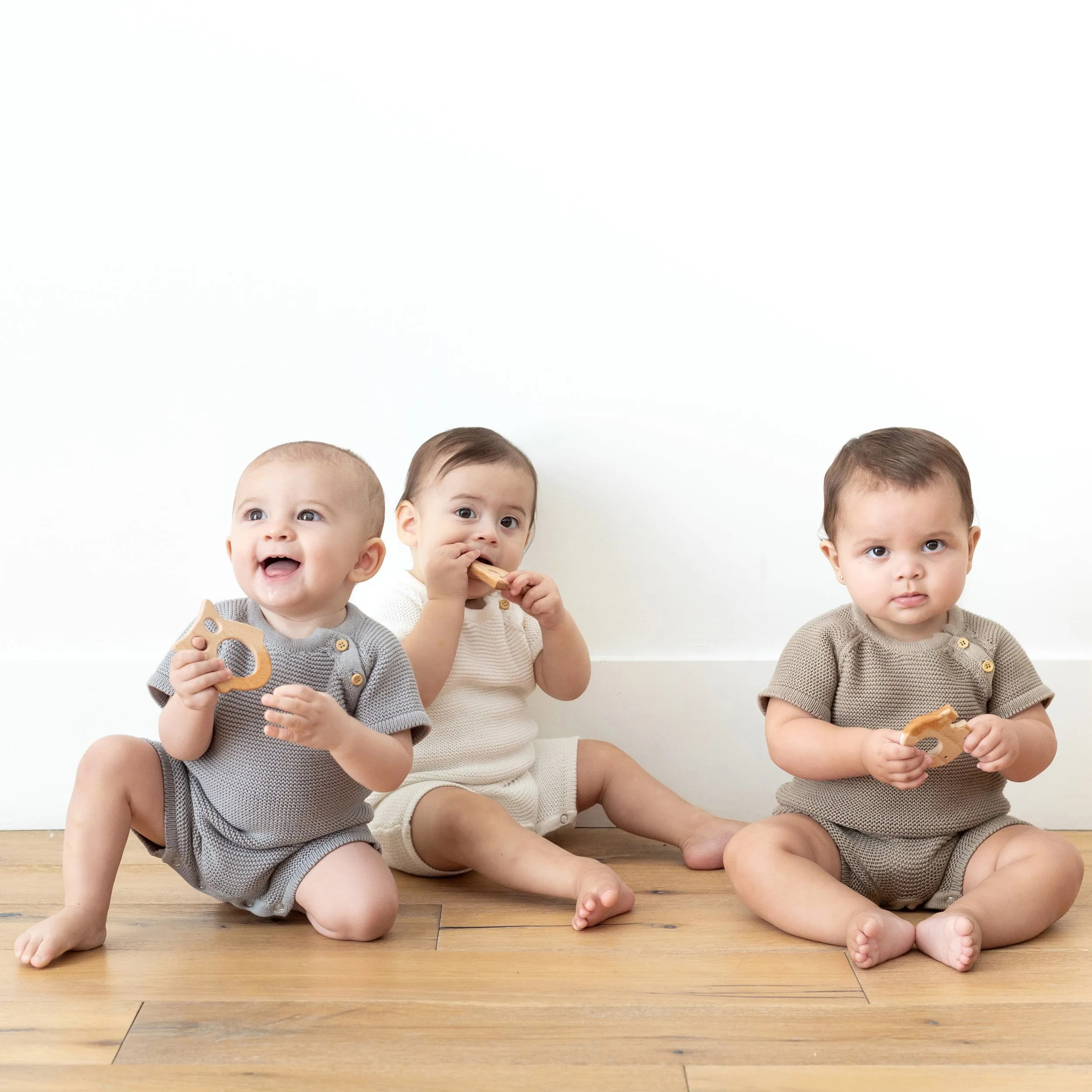 zestt Knit Baby Romper (Short) Soft White